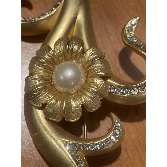 Vintage Gold Tone Faux Pearl Brooch Pin  Jewelry 4inch Very Rare - Picture 5 of 6